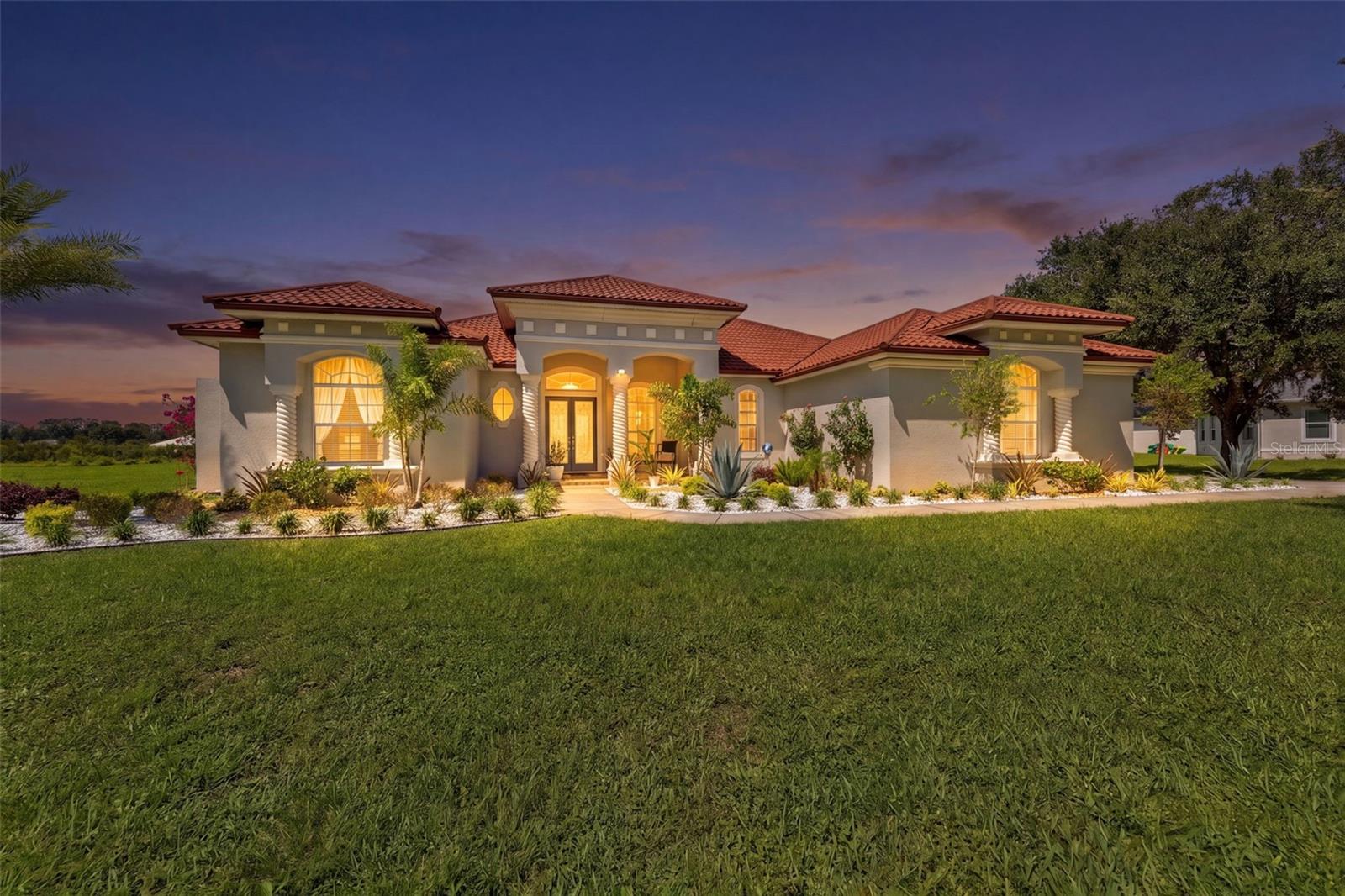 Single Family Residence in LAND O LAKES, FL - Daniel Dourado