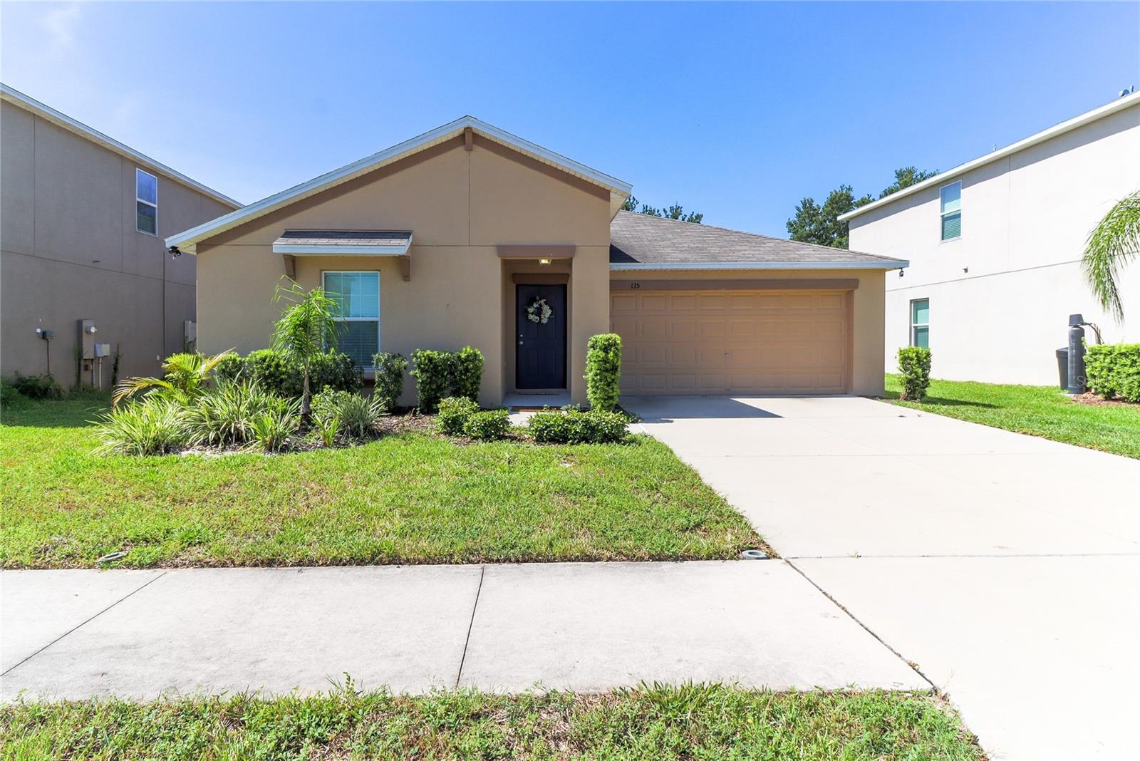 Single Family Residence in RUSKIN, FL - Daniel Dourado