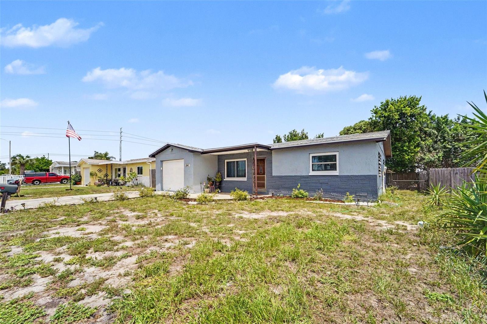 Single Family Residence in PORT RICHEY, FL - Daniel Dourado