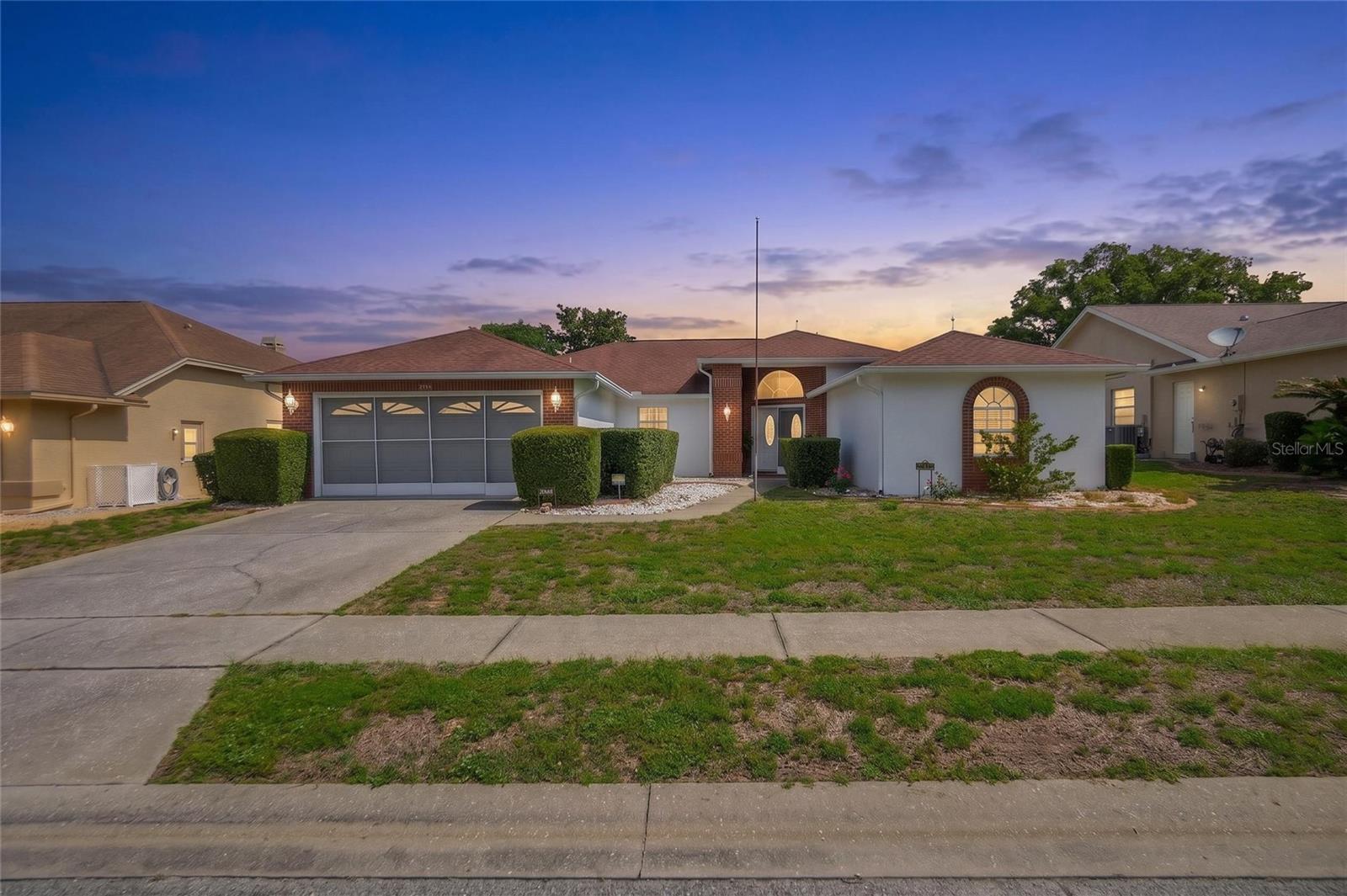 Single Family Residence in LECANTO, FL - Daniel Dourado