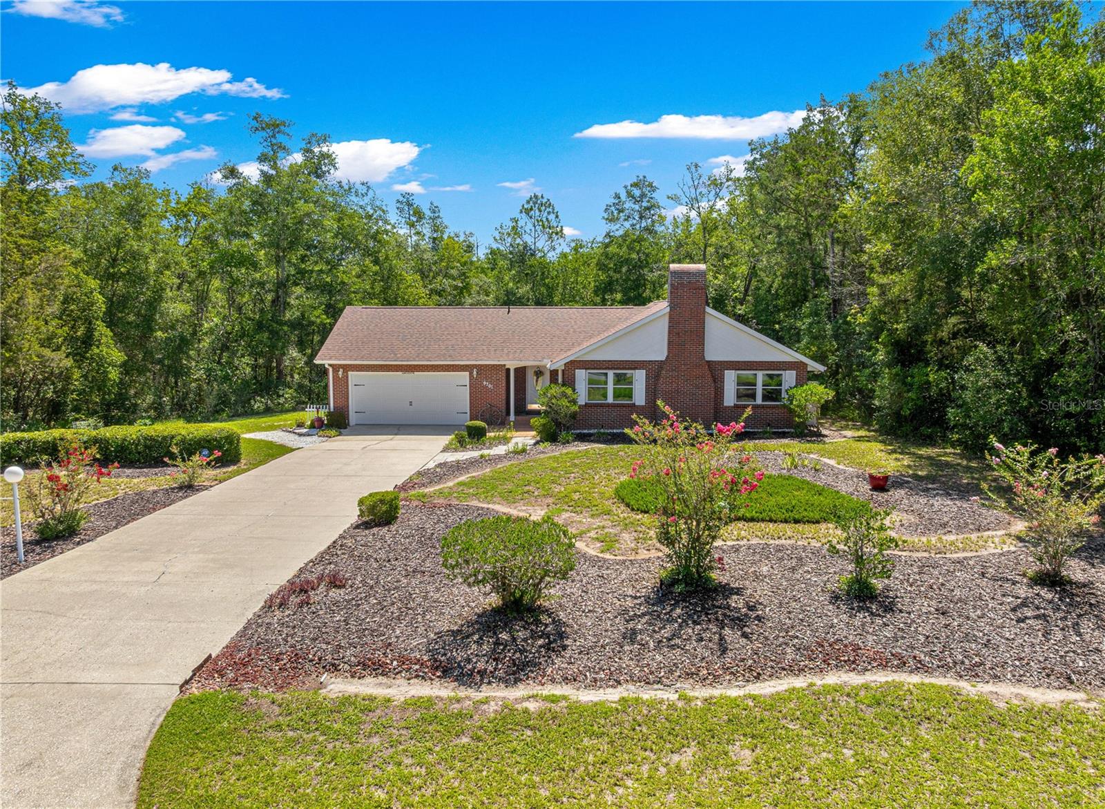 Single Family Residence in DUNNELLON, FL - Daniel Dourado