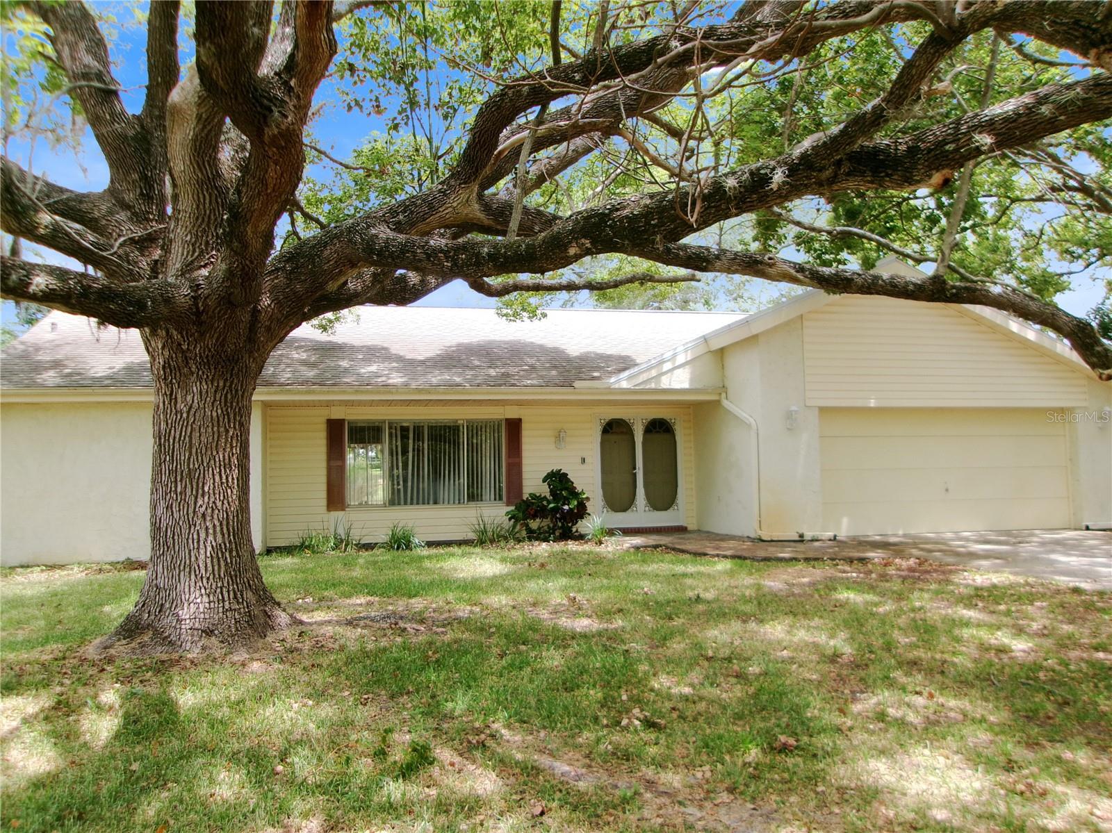 Single Family Residence in HUDSON, FL - Daniel Dourado