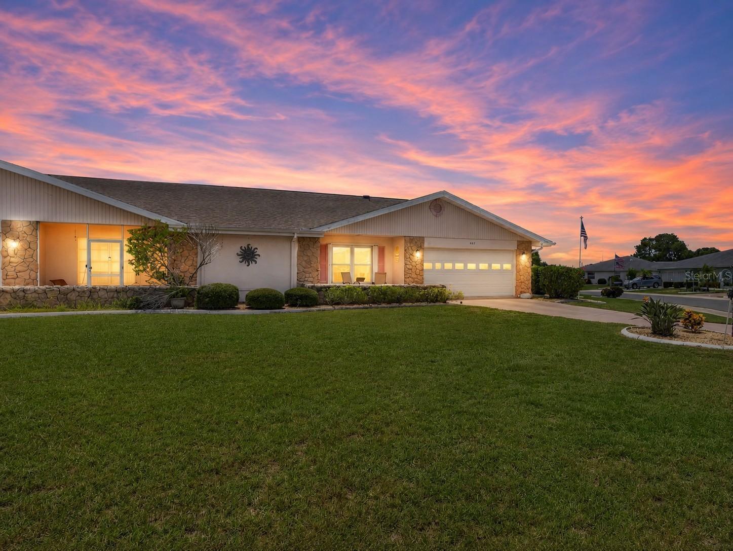 Single Family Residence em SUN CITY CENTER, FL - Daniel Dourado