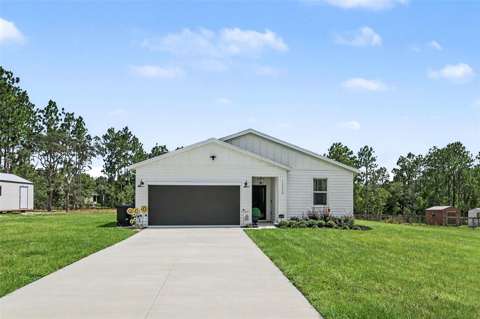 Single Family Residence in DUNNELLON, FL - Daniel Dourado