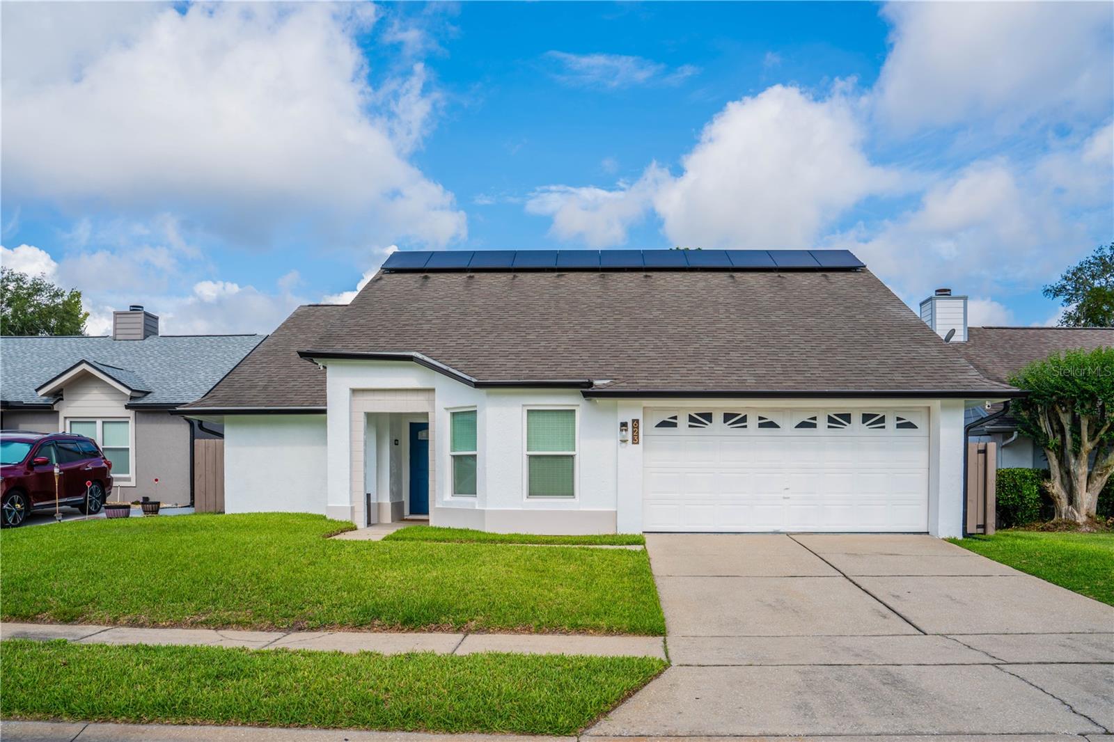 Single Family Residence in LAKE MARY, FL - Daniel Dourado