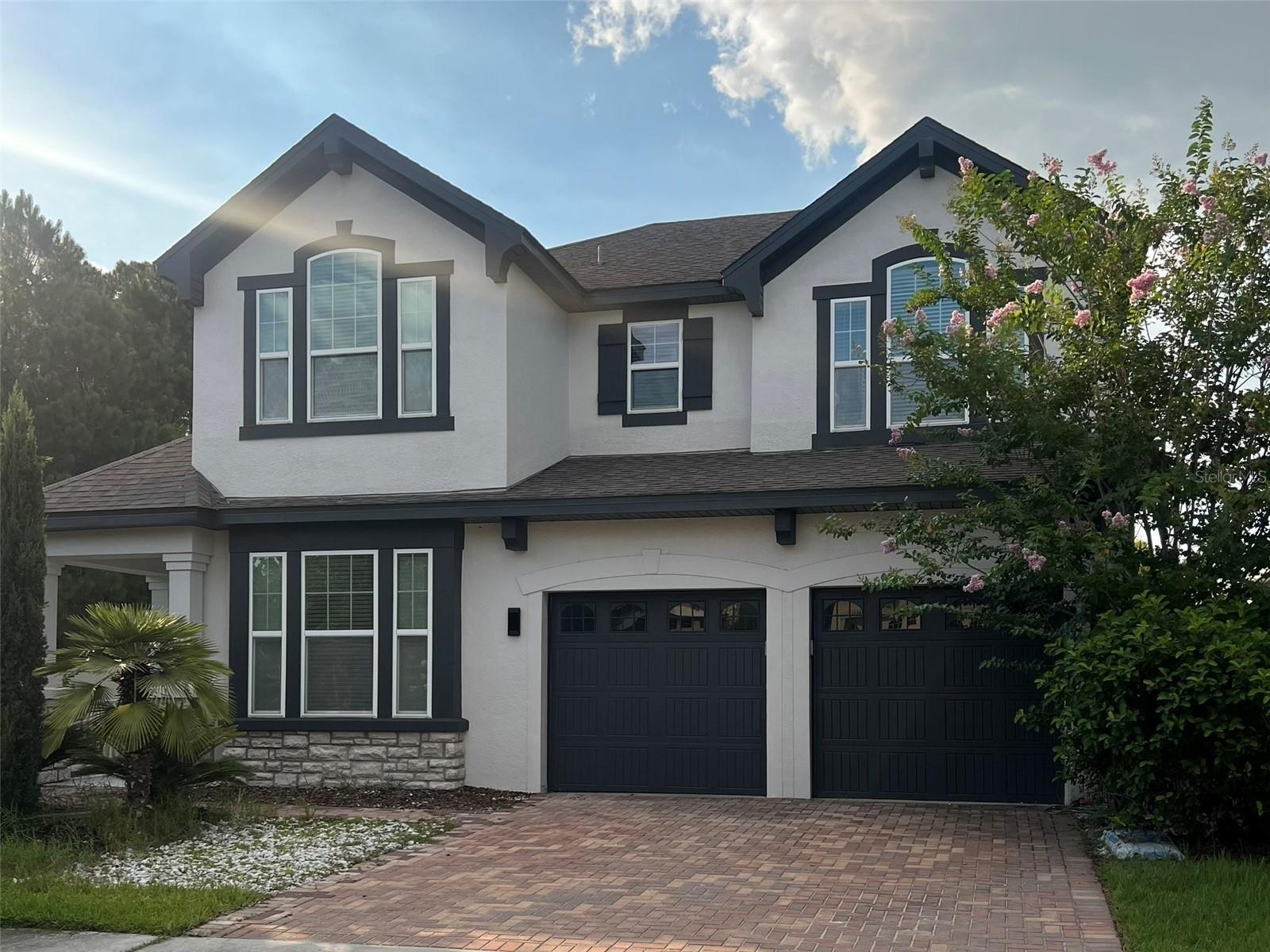 Single Family Residence in ORLANDO, FL - Daniel Dourado