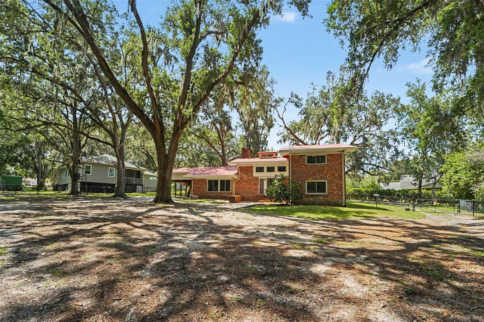 Single Family Residence in BROOKSVILLE, FL - Daniel Dourado
