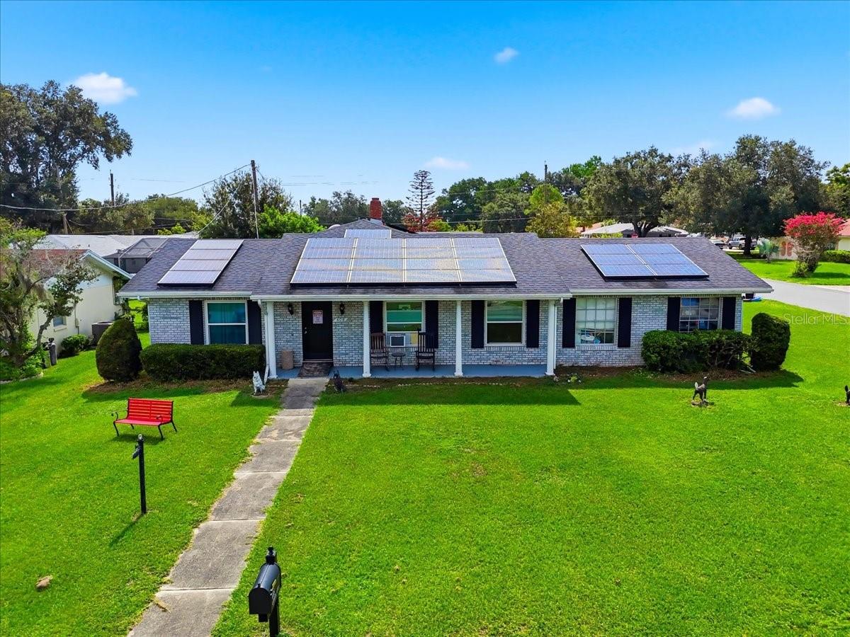 Single Family Residence in WINTER HAVEN, FL - Daniel Dourado
