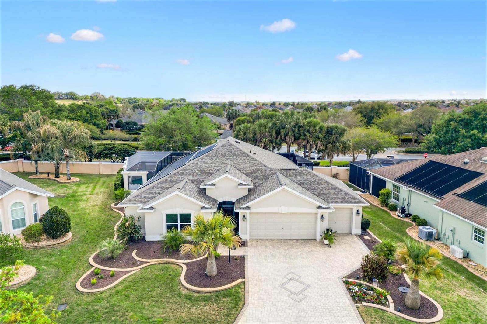 Single Family Residence in THE VILLAGES, FL - Daniel Dourado
