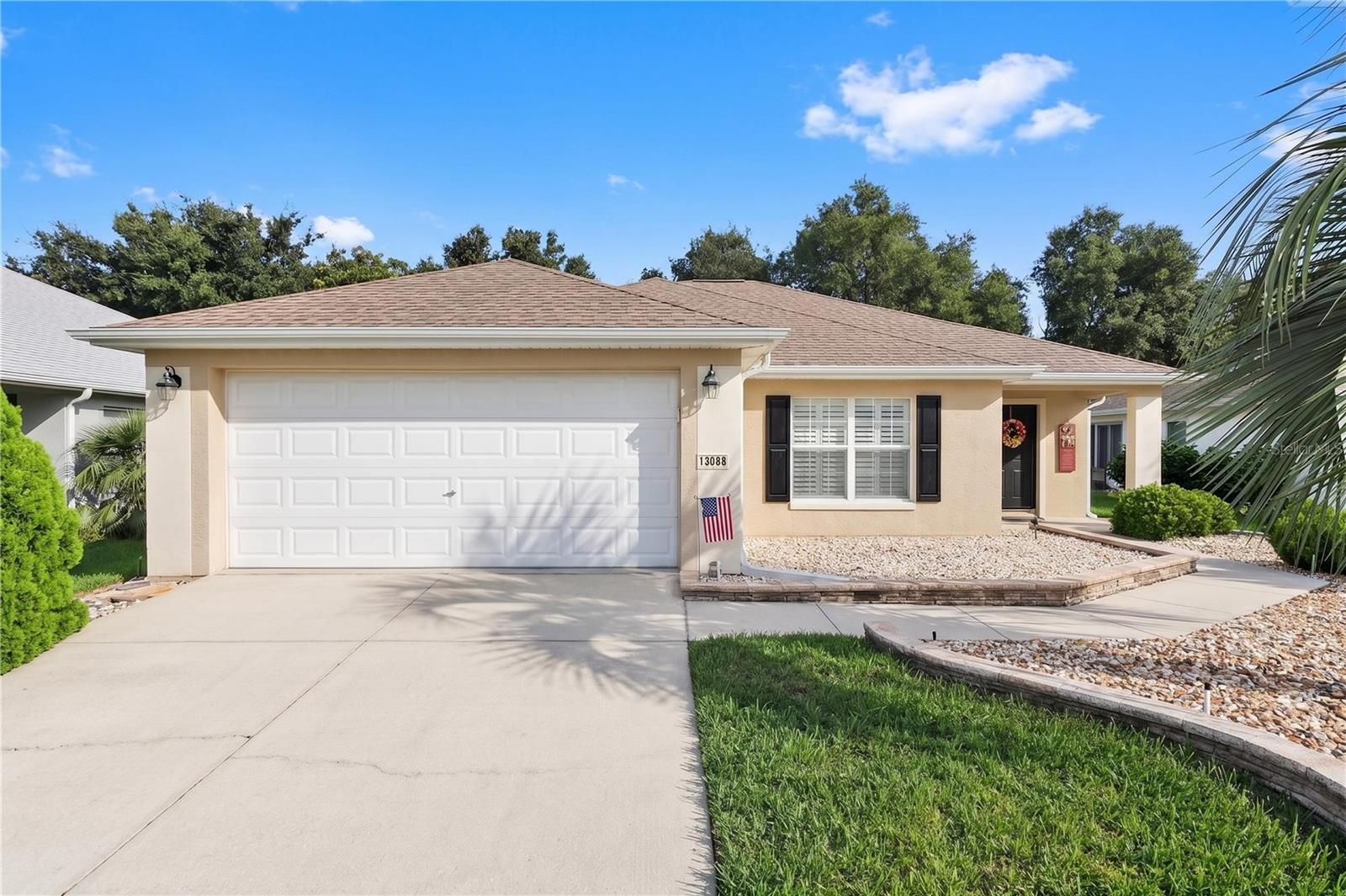 Single Family Residence em SUMMERFIELD, FL - Daniel Dourado