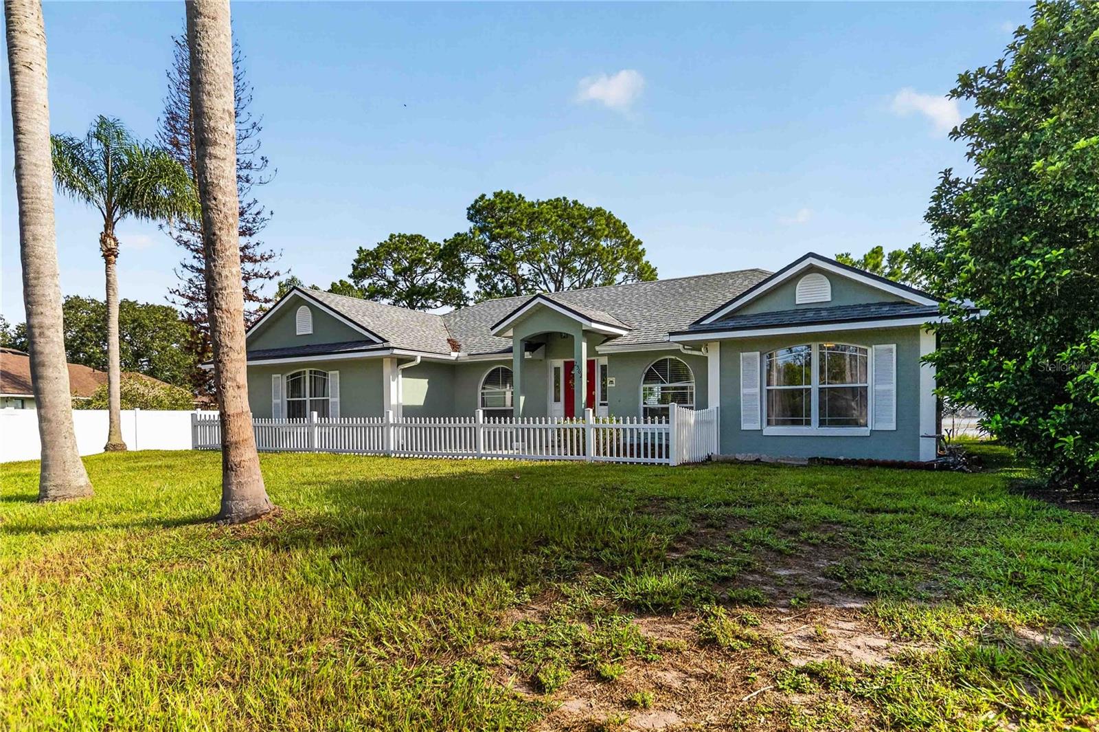Single Family Residence in DELTONA, FL - Daniel Dourado