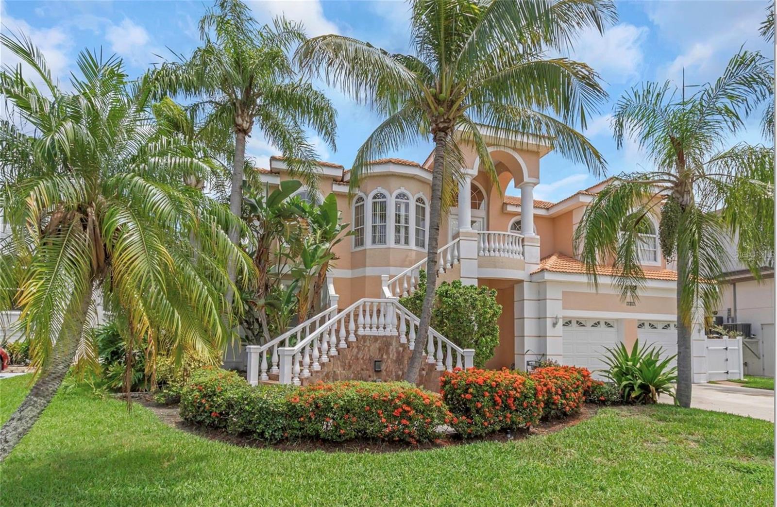Single Family Residence in CLEARWATER, FL - Daniel Dourado