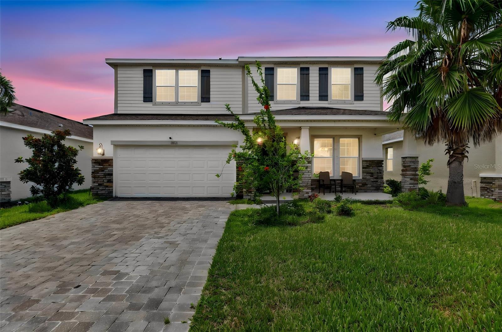 Single Family Residence in PALMETTO, FL - Daniel Dourado