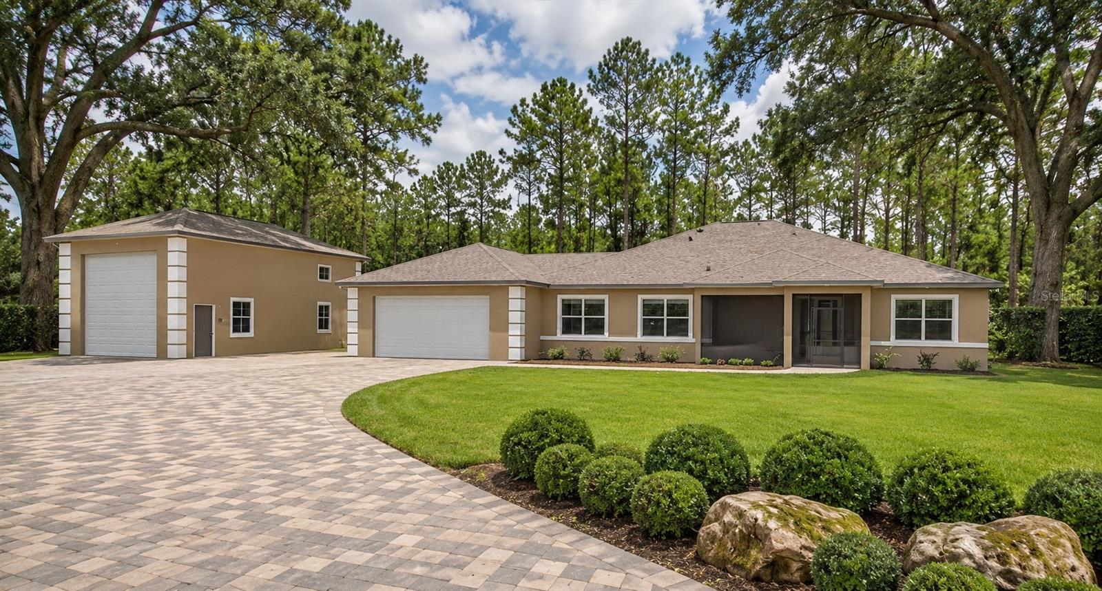 Single Family Residence in BUNNELL, FL - Daniel Dourado