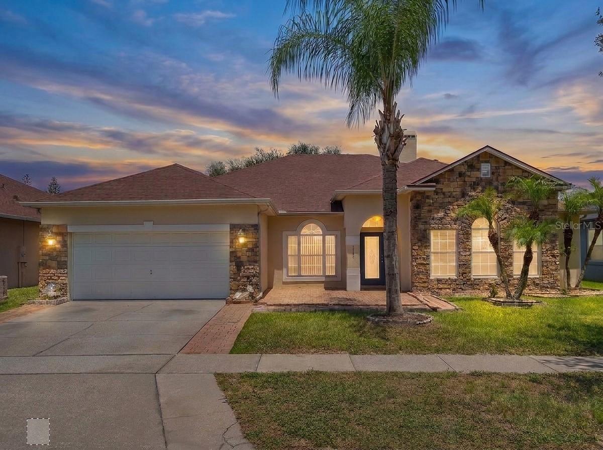 Single Family Residence in ORLANDO, FL - Daniel Dourado