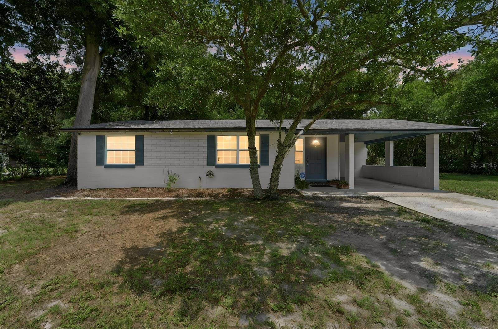 Single Family Residence in DEBARY, FL - Daniel Dourado