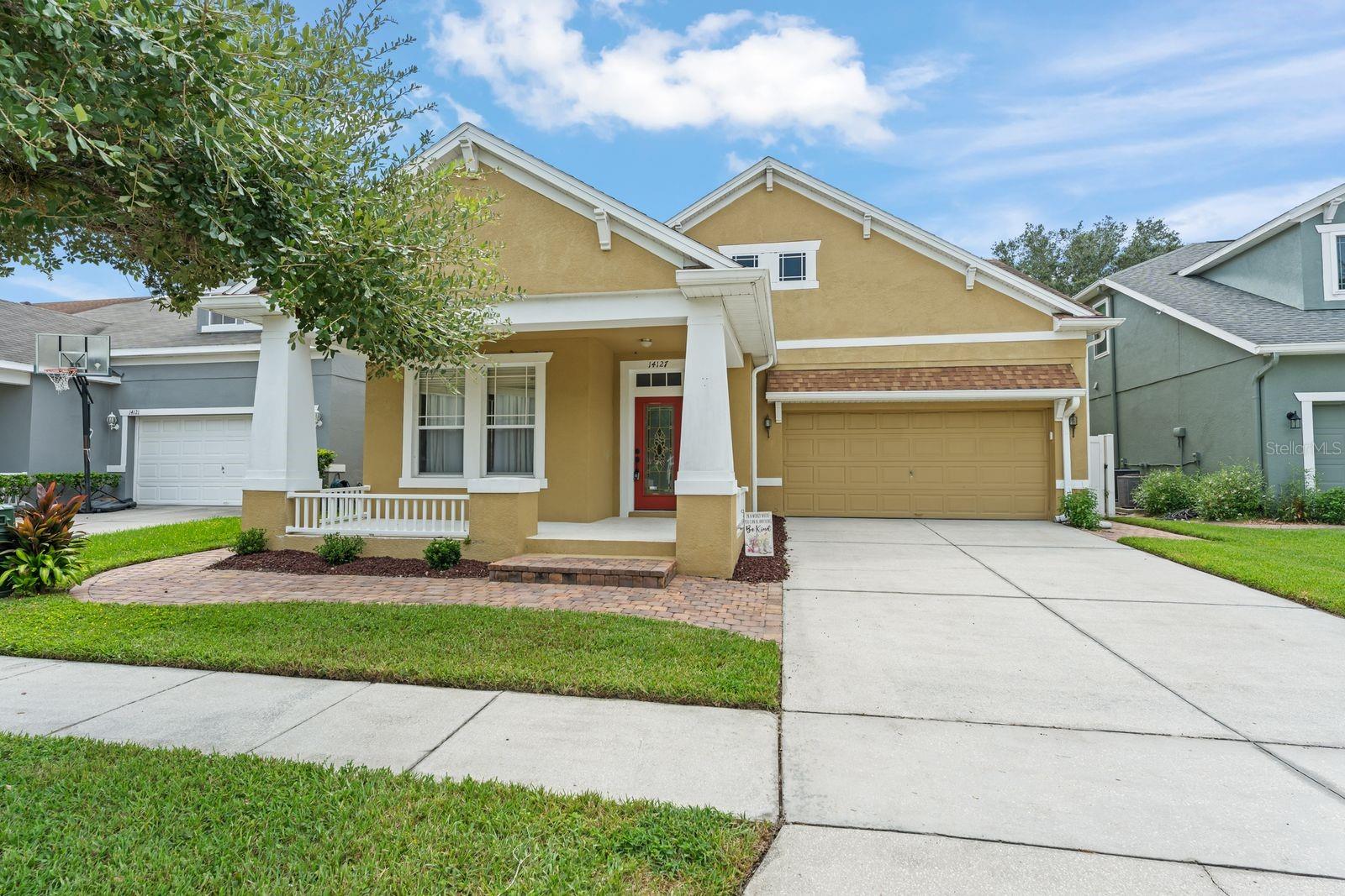 Single Family Residence in ORLANDO, FL - Daniel Dourado