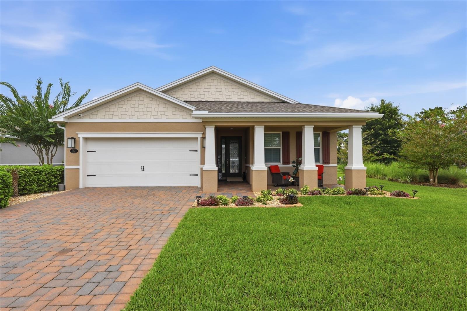 Single Family Residence in DELAND, FL - Daniel Dourado