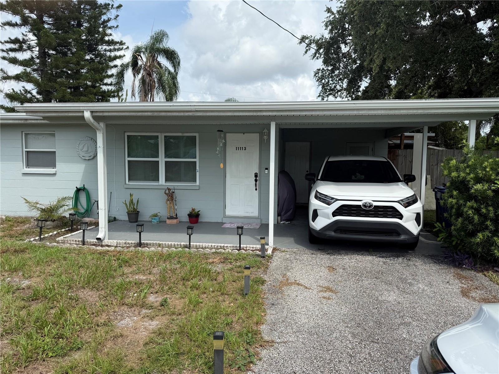 Single Family Residence in LARGO, FL - Daniel Dourado