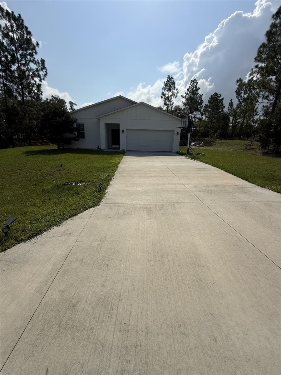 Single Family Residence in DUNNELLON, FL - Daniel Dourado