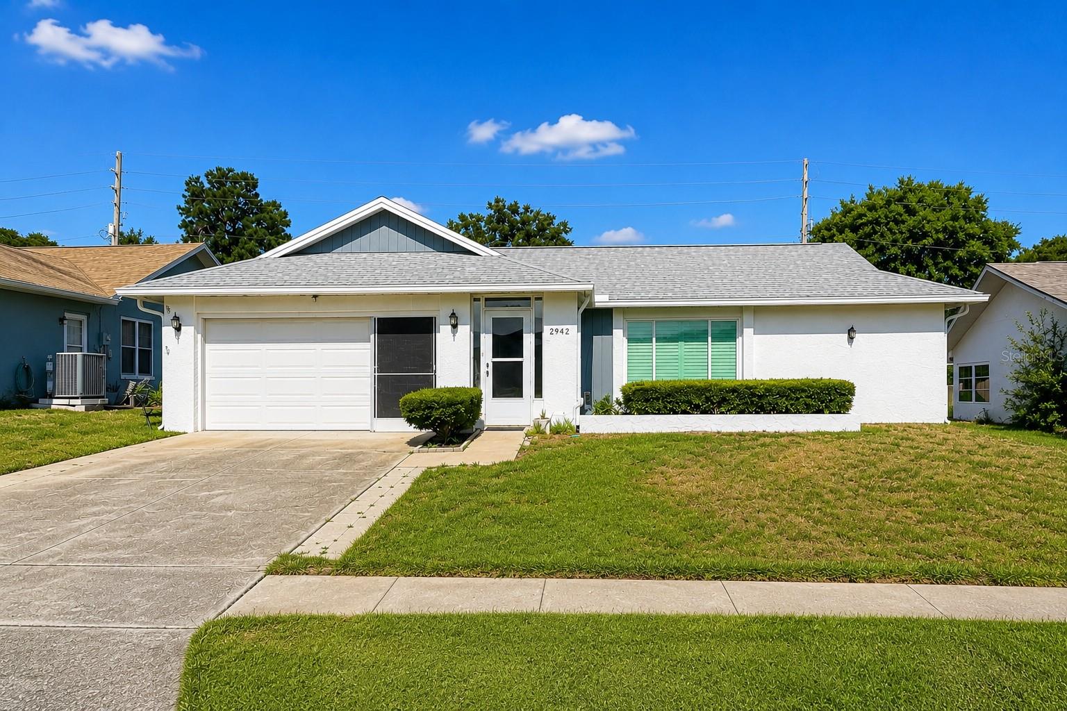 Single Family Residence in PALM HARBOR, FL - Daniel Dourado