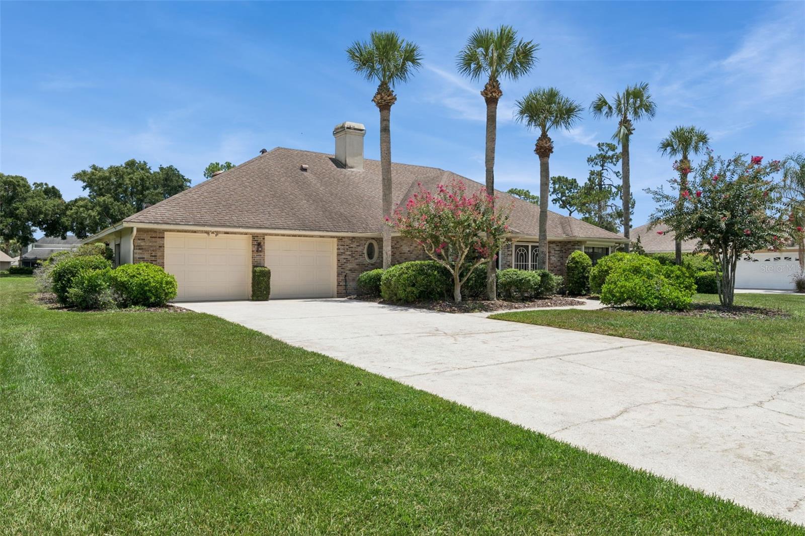 Single Family Residence in APOPKA, FL - Daniel Dourado