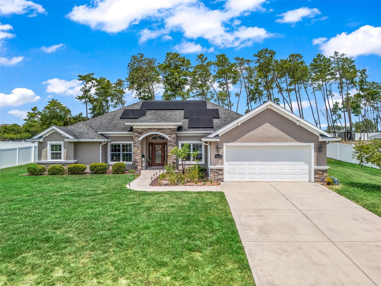 Single Family Residence in OCALA, FL - Daniel Dourado