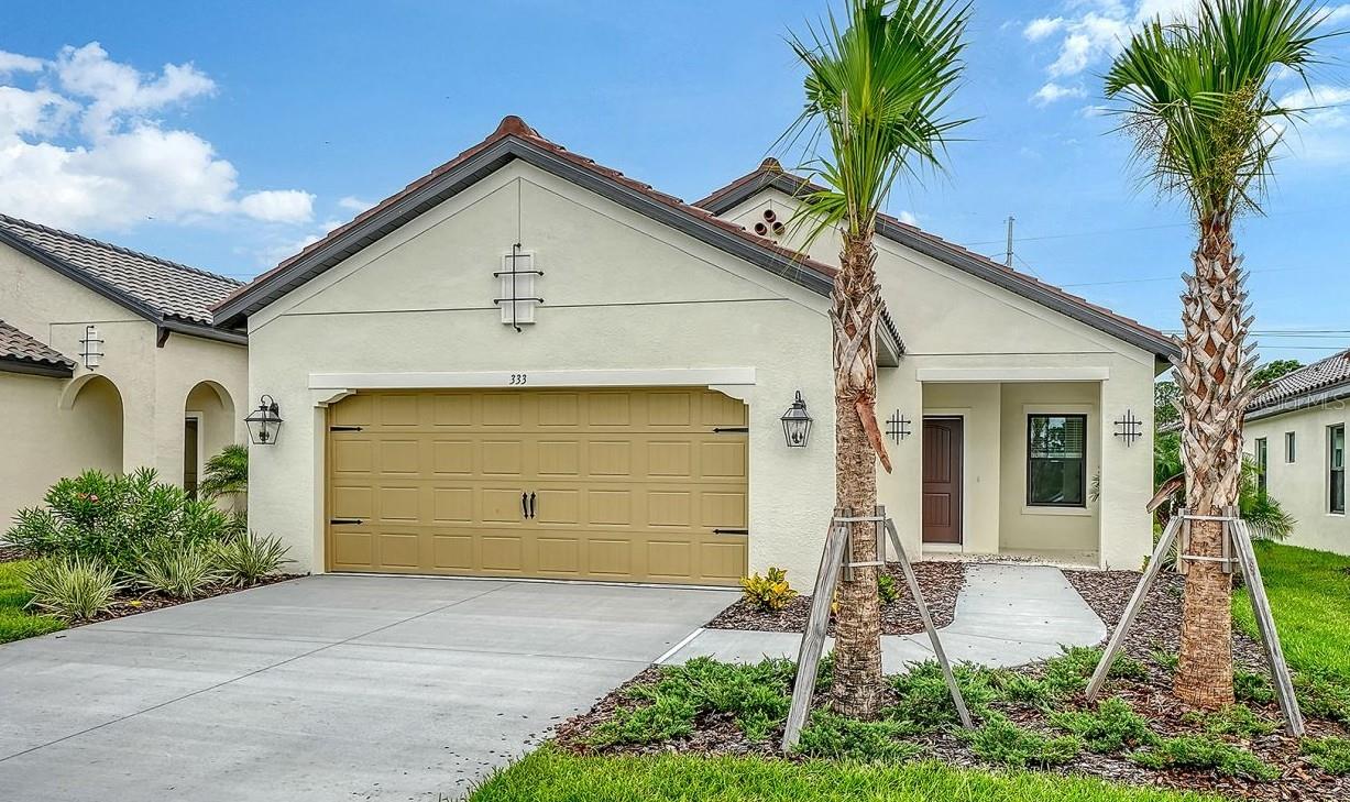 Single Family Residence in NOKOMIS, FL - Daniel Dourado