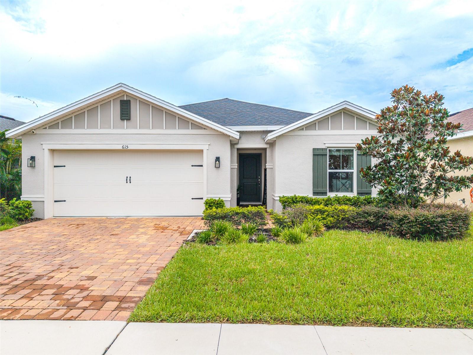 Single Family Residence in VALRICO, FL - Daniel Dourado