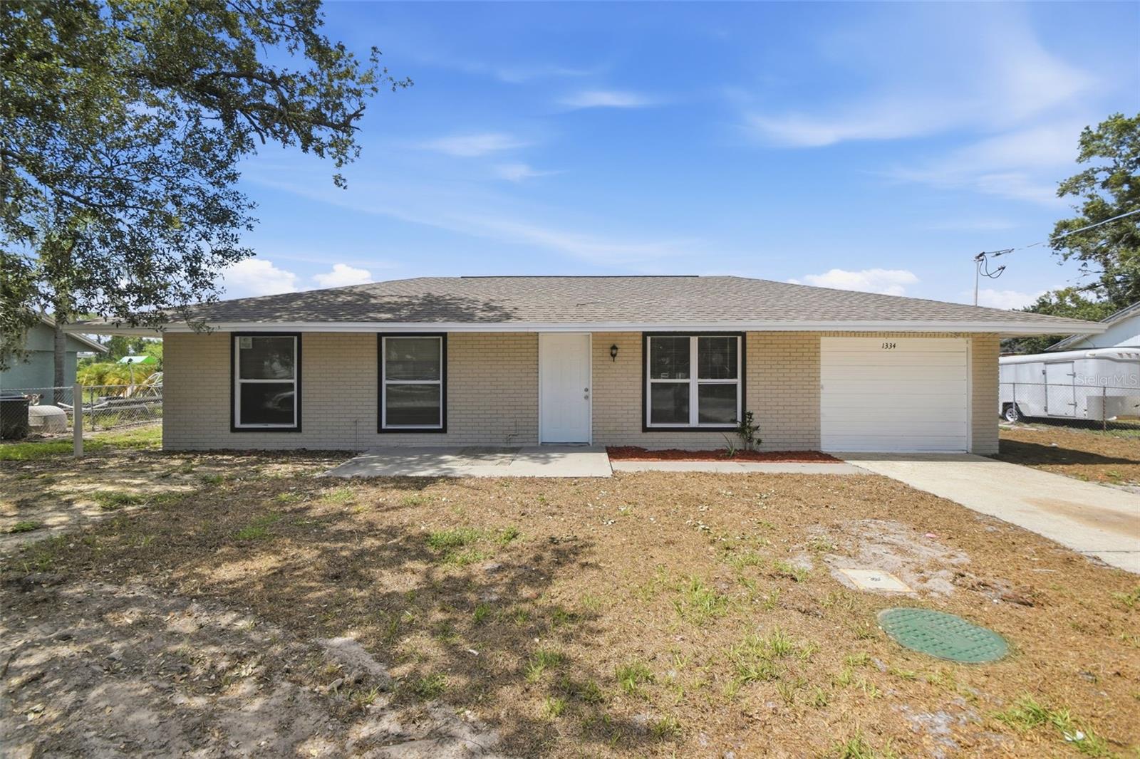 Single Family Residence in RUSKIN, FL - Daniel Dourado