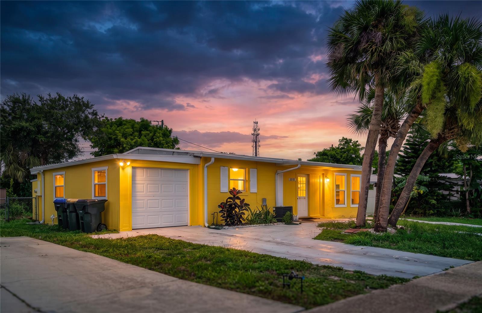 Single Family Residence in NORTH PORT, FL - Daniel Dourado
