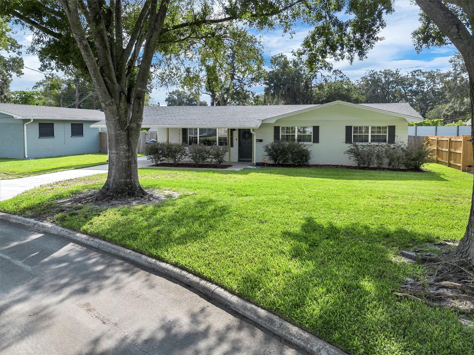 Single Family Residence in LAKELAND, FL - Daniel Dourado
