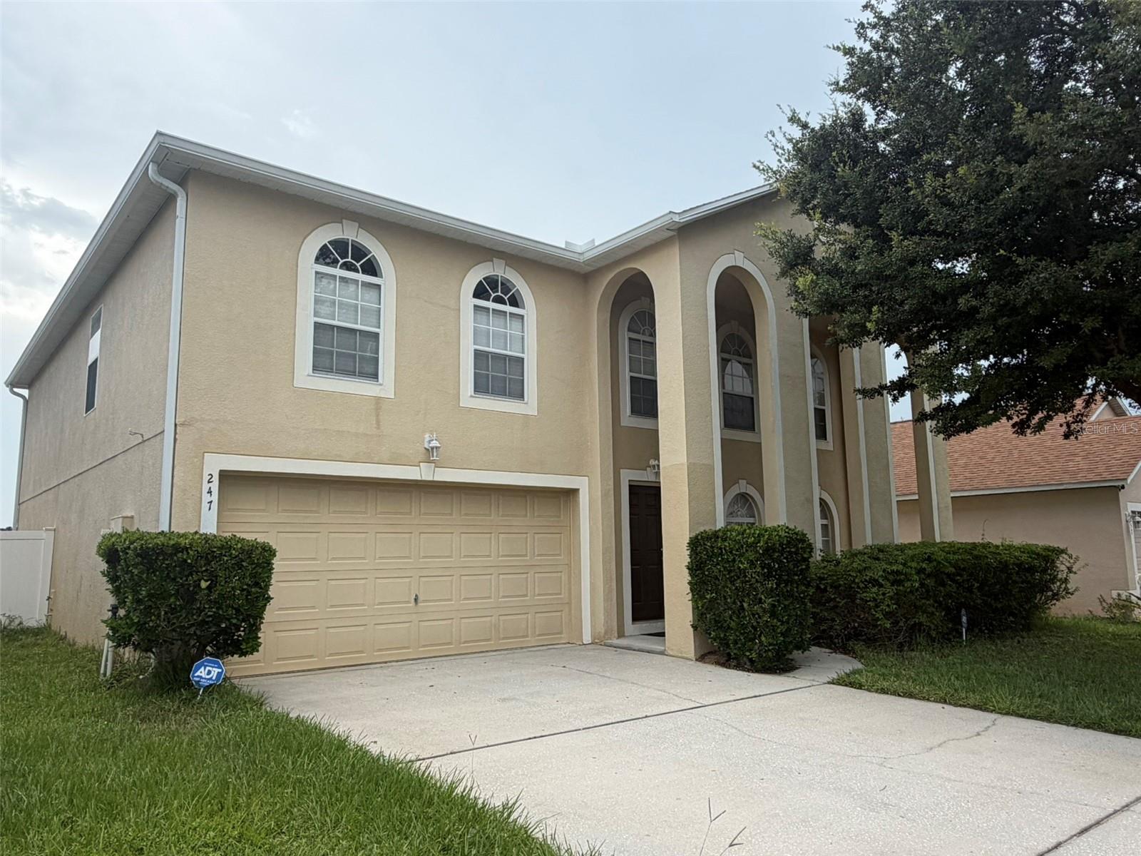 Single Family Residence in DAVENPORT, FL - Daniel Dourado