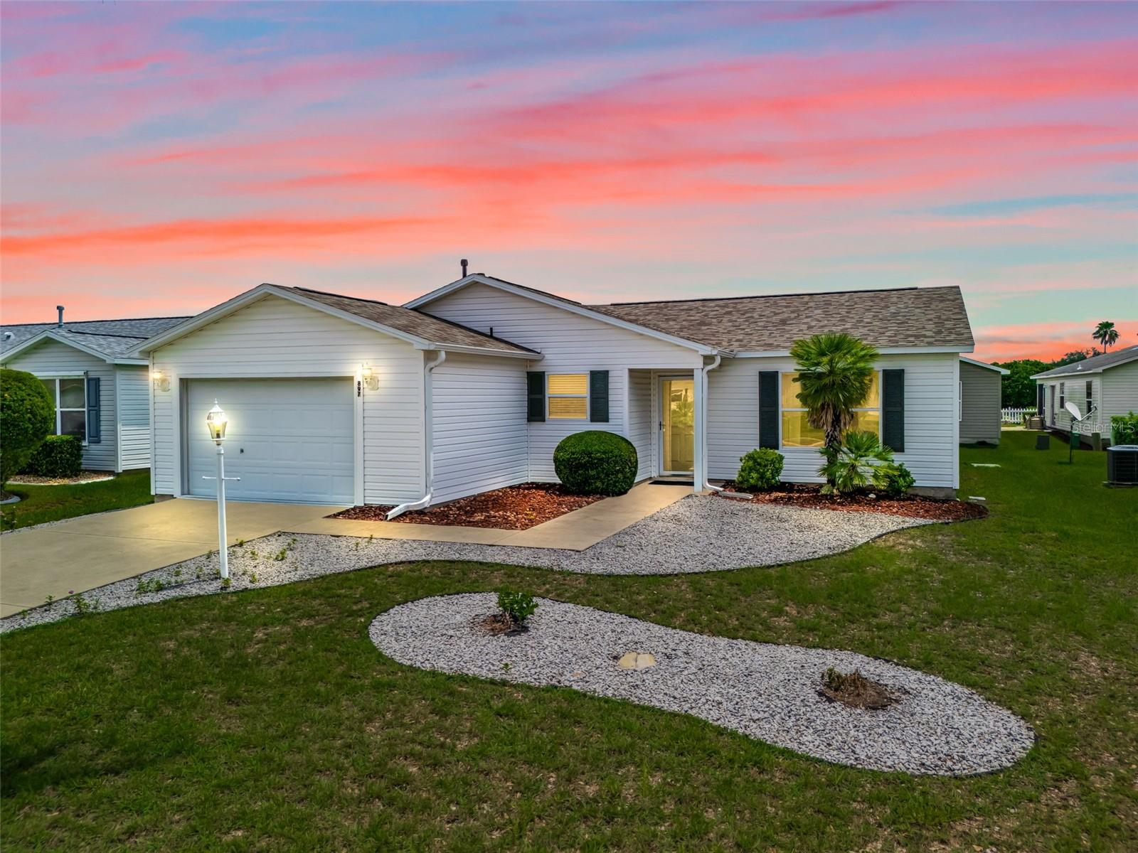 Single Family Residence in THE VILLAGES, FL - Daniel Dourado