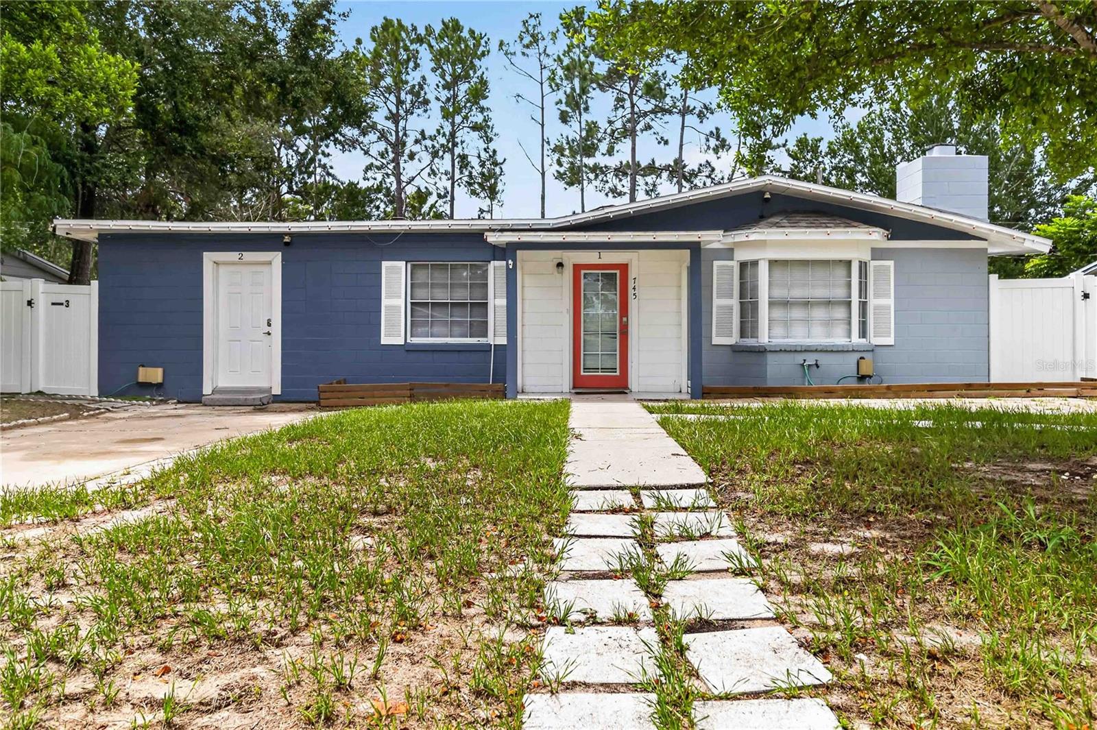 Single Family Residence in ALTAMONTE SPRINGS, FL - Daniel Dourado