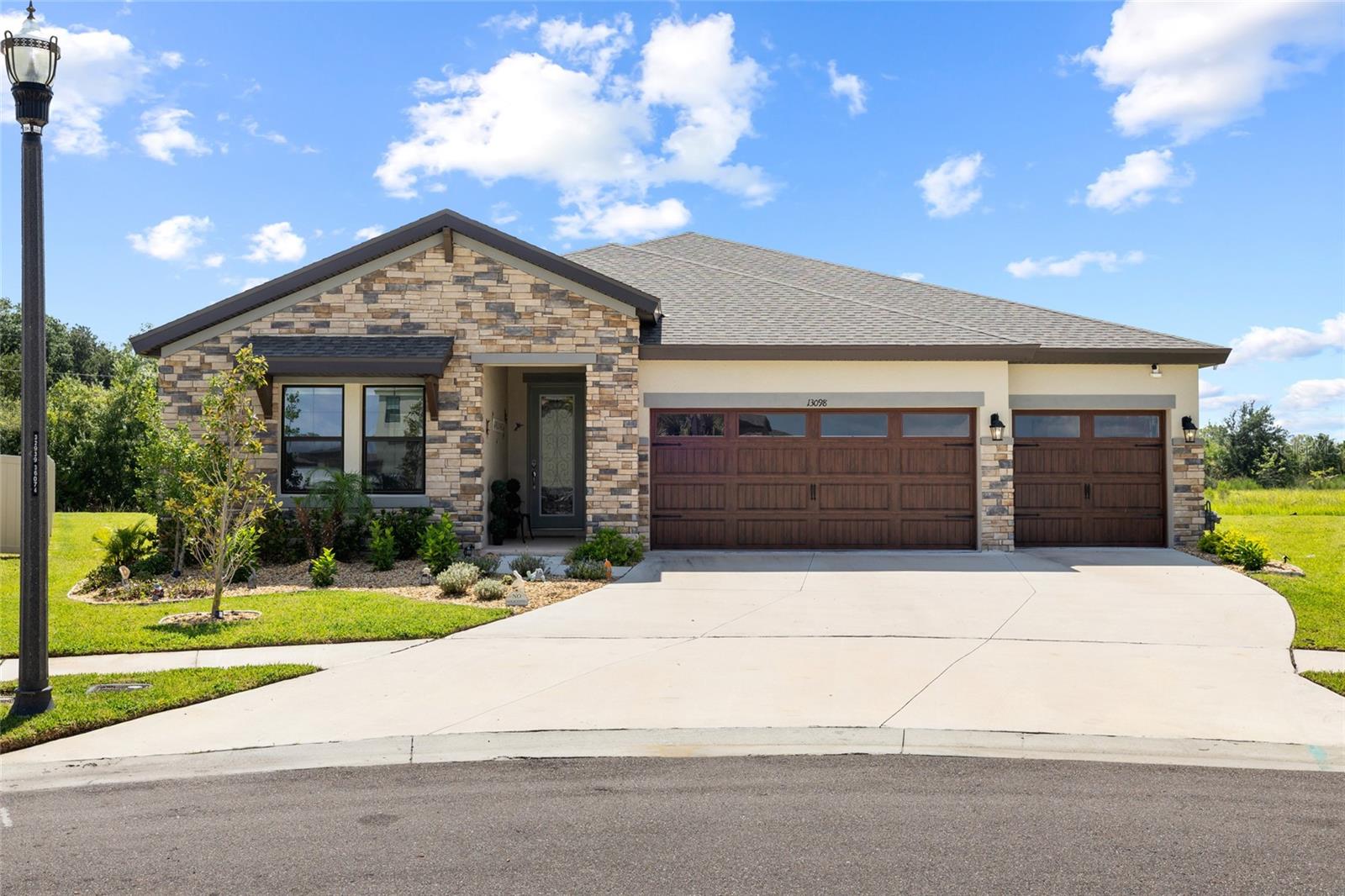 Single Family Residence em LITHIA, FL - Daniel Dourado
