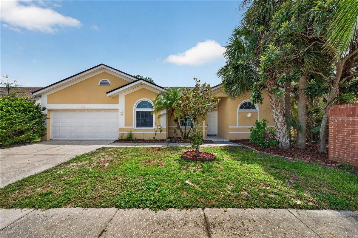 Single Family Residence in TAMPA, FL - Daniel Dourado