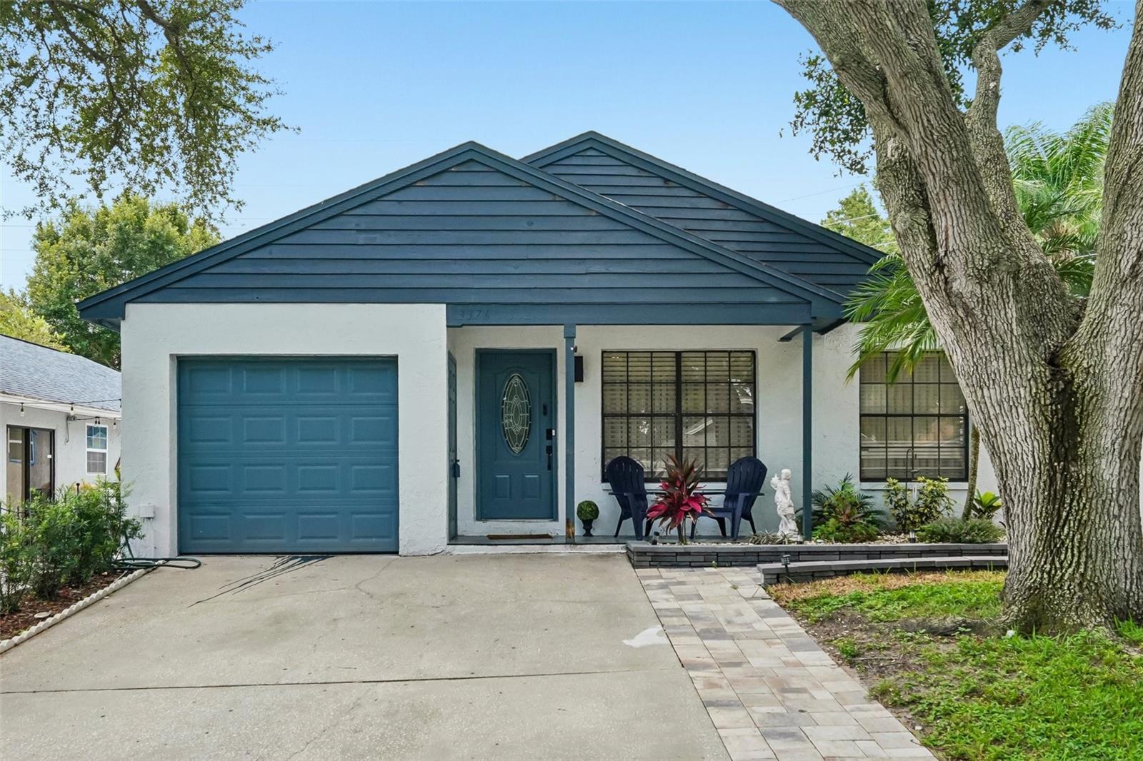 Single Family Residence in PALM HARBOR, FL - Daniel Dourado