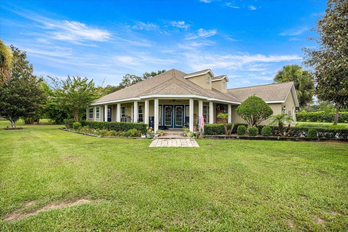 Single Family Residence in MORRISTON, FL - Daniel Dourado