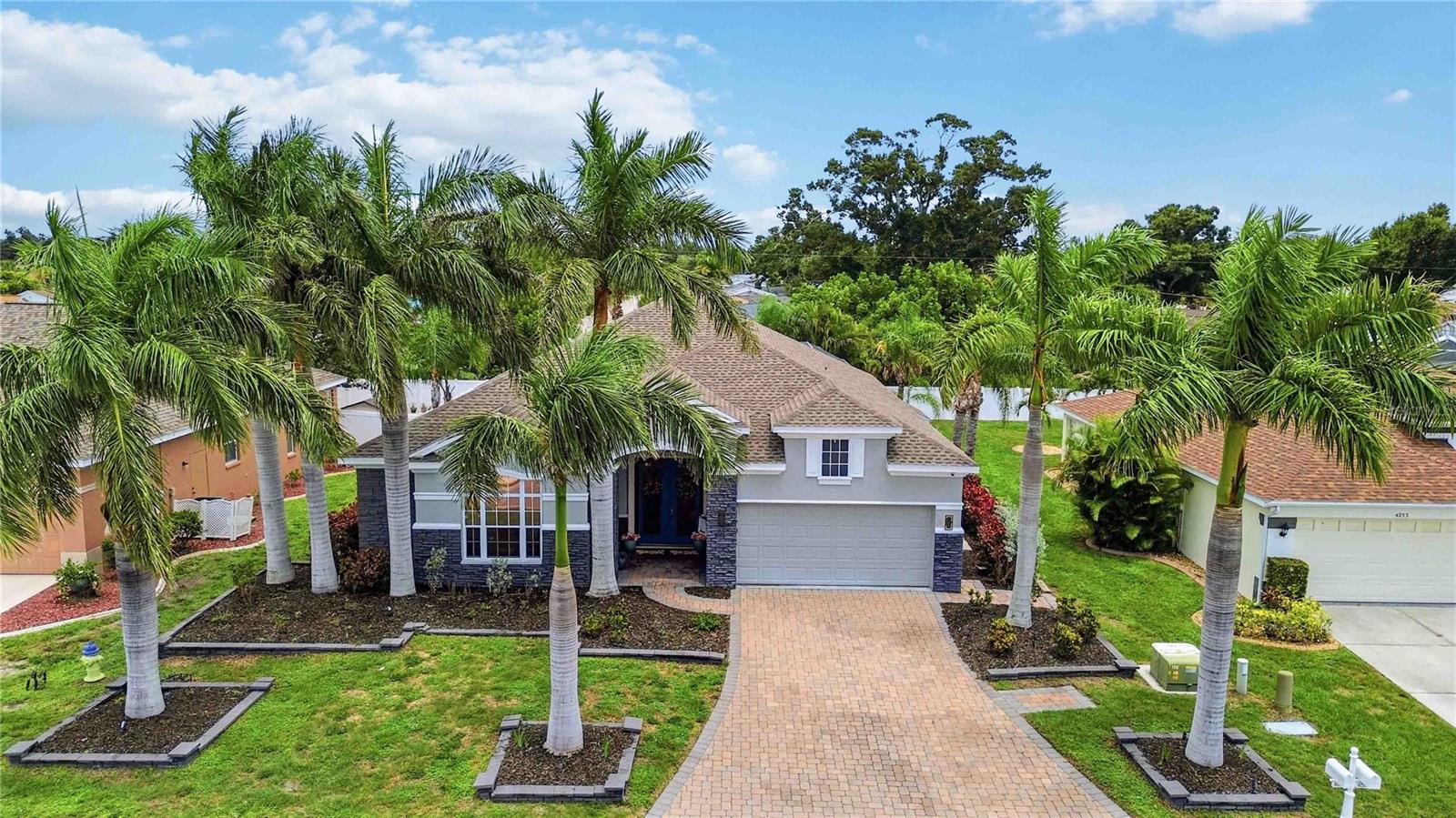 Single Family Residence in VENICE, FL - Daniel Dourado
