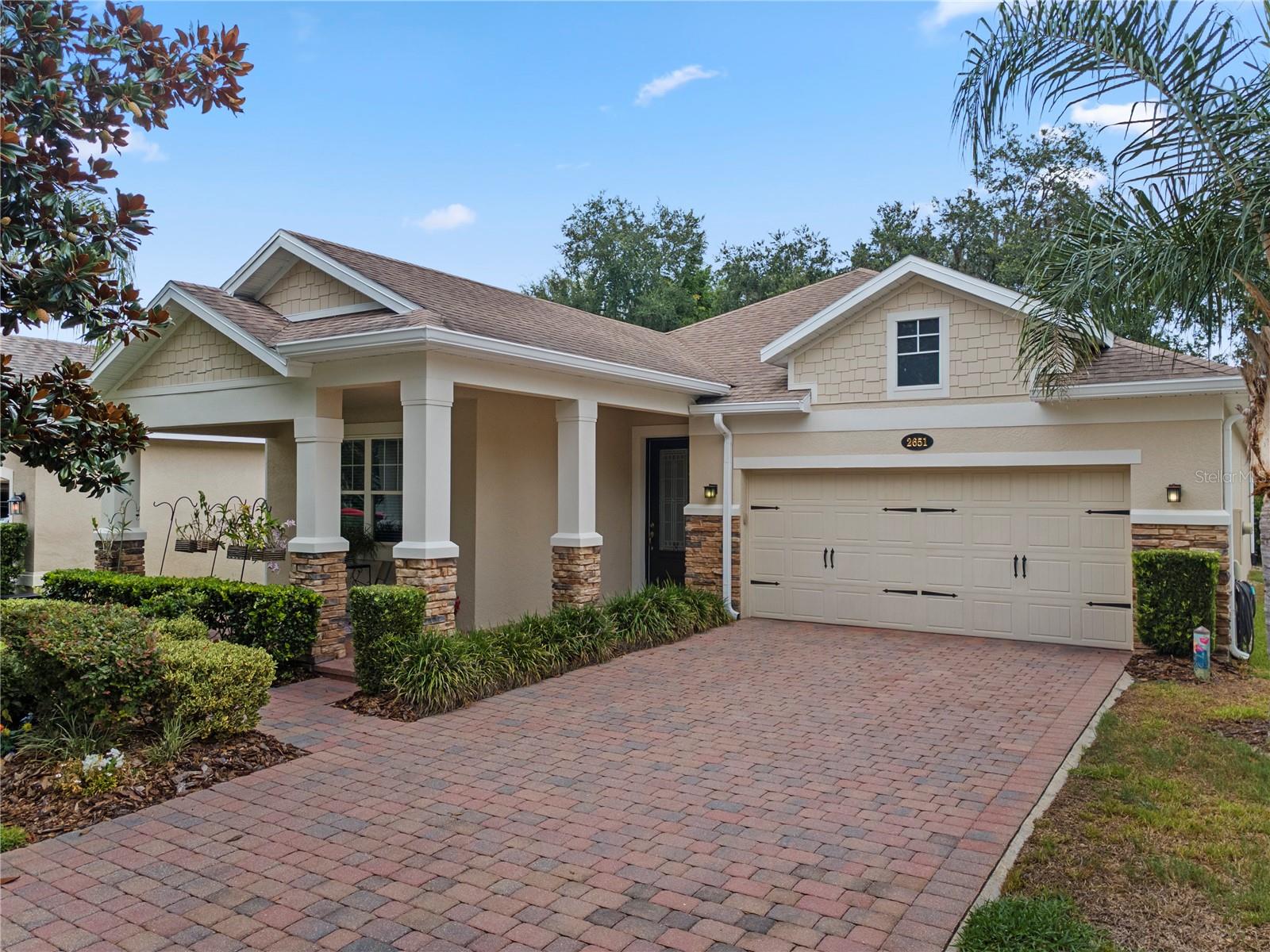 Single Family Residence in OVIEDO, FL - Daniel Dourado