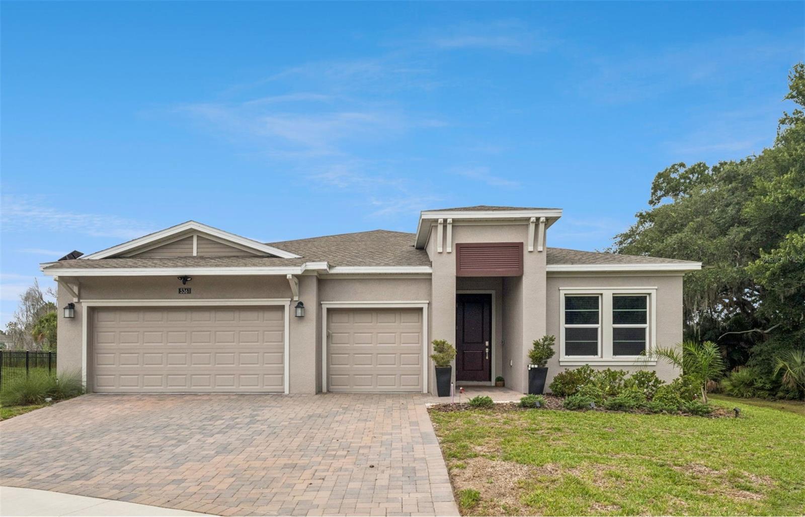 Single Family Residence in DAVENPORT, FL - Daniel Dourado