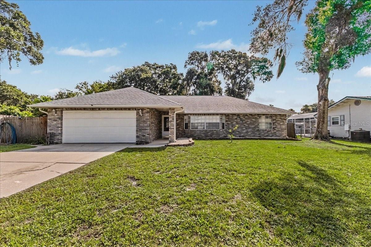 Single Family Residence in EDGEWATER, FL - Daniel Dourado