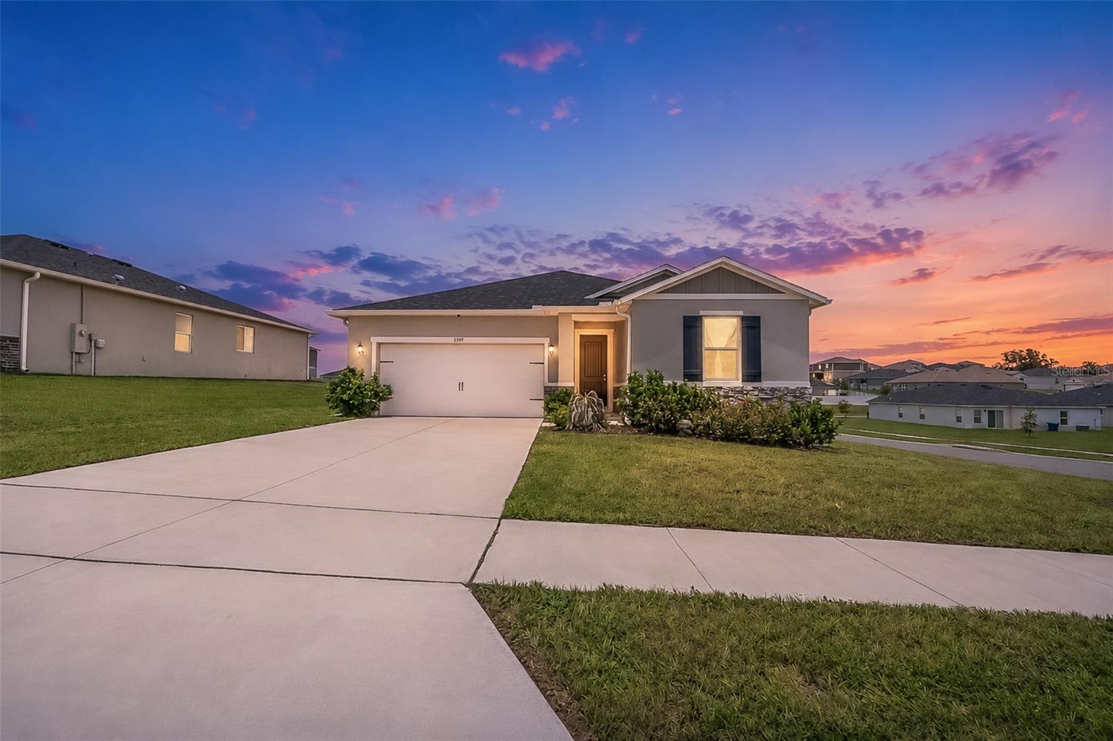 Single Family Residence in MASCOTTE, FL - Daniel Dourado