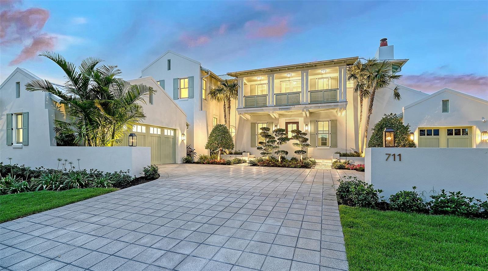 Single Family Residence in LONGBOAT KEY, FL - Daniel Dourado