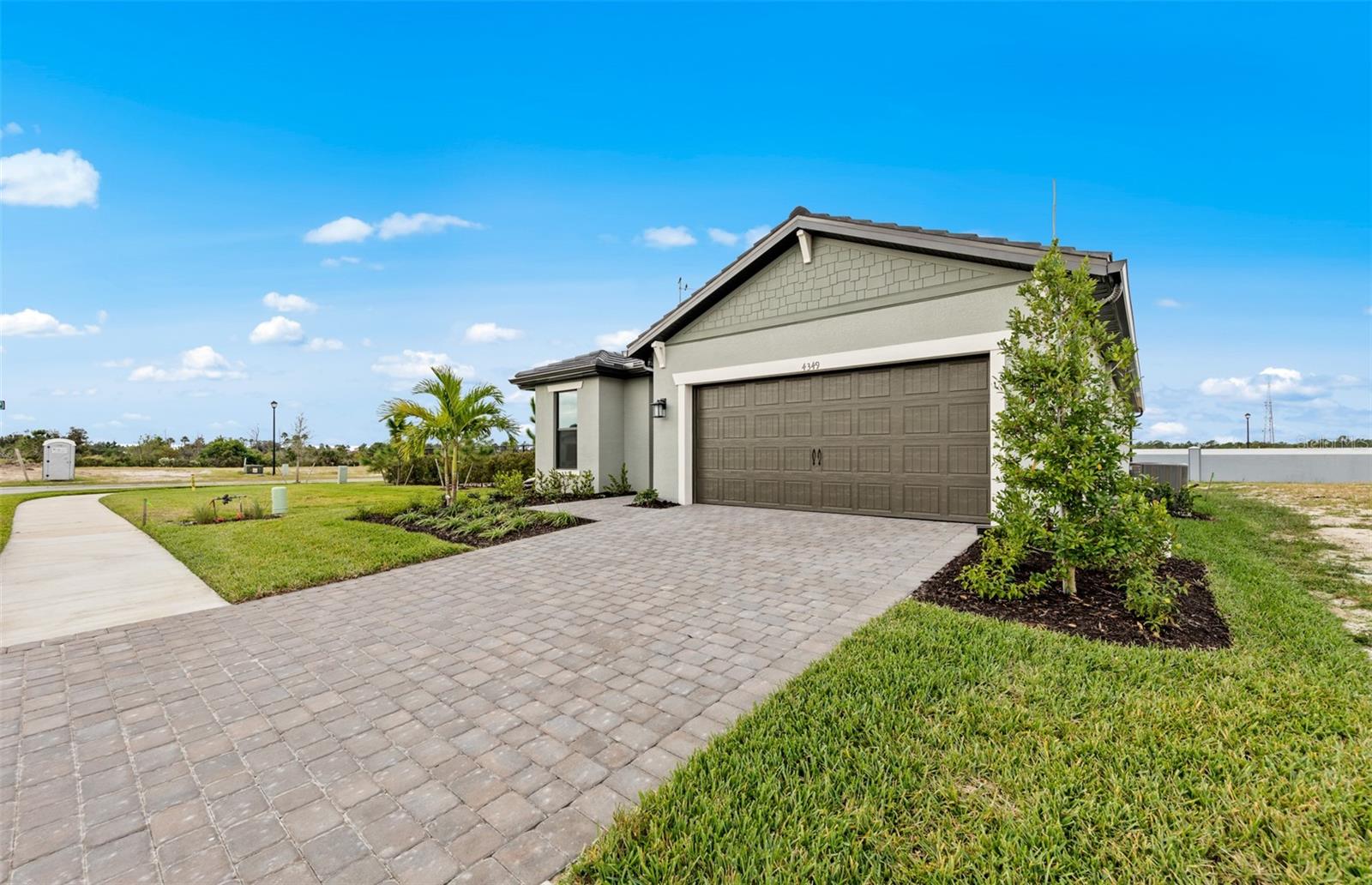 Single Family Residence in NORTH PORT, FL - Daniel Dourado