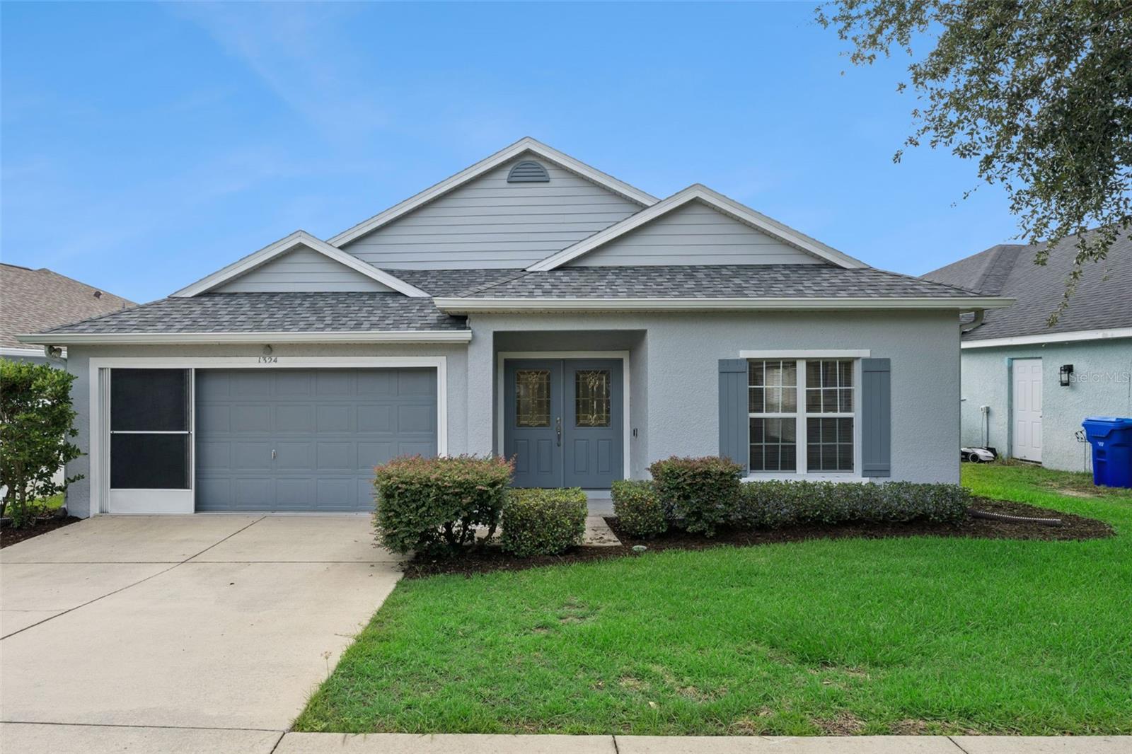 Single Family Residence in TAVARES, FL - Daniel Dourado