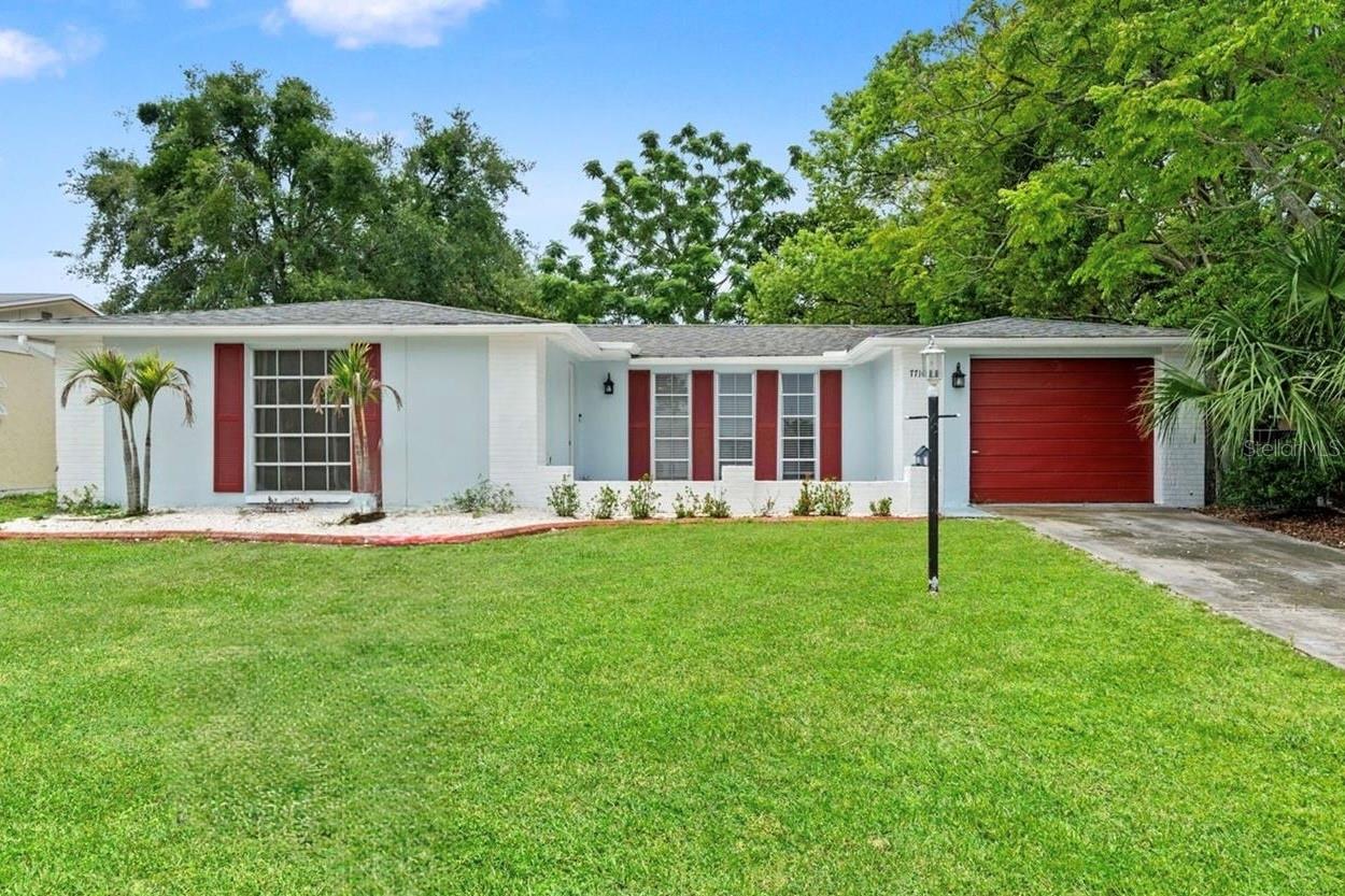 Single Family Residence in PORT RICHEY, FL - Daniel Dourado
