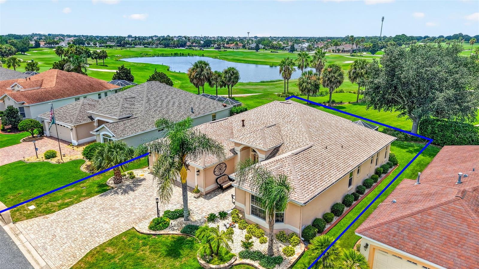 Single Family Residence in THE VILLAGES, FL - Daniel Dourado