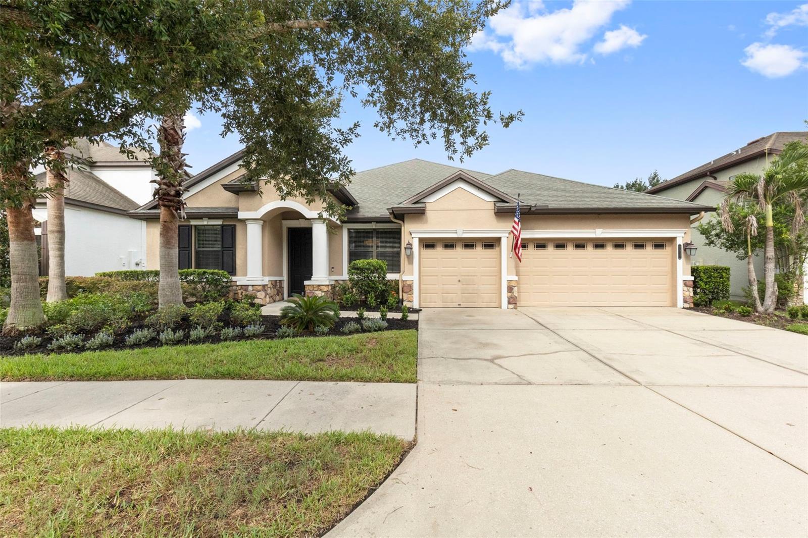 Single Family Residence in TAMPA, FL - Daniel Dourado